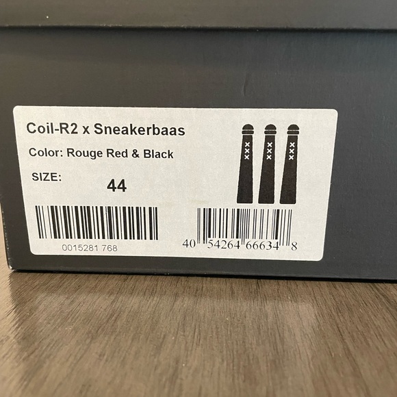 KangaROOS x SneakerBAAS Coil-R2 "Sin City" Sneaker - Picture 10 of 12